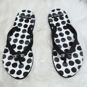 Coach Polka Dot Flip Flop Sandals Slippers. 🌴